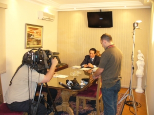 DR ROBERTO E EQUIPE RECORD MALAVOLTA.JPG